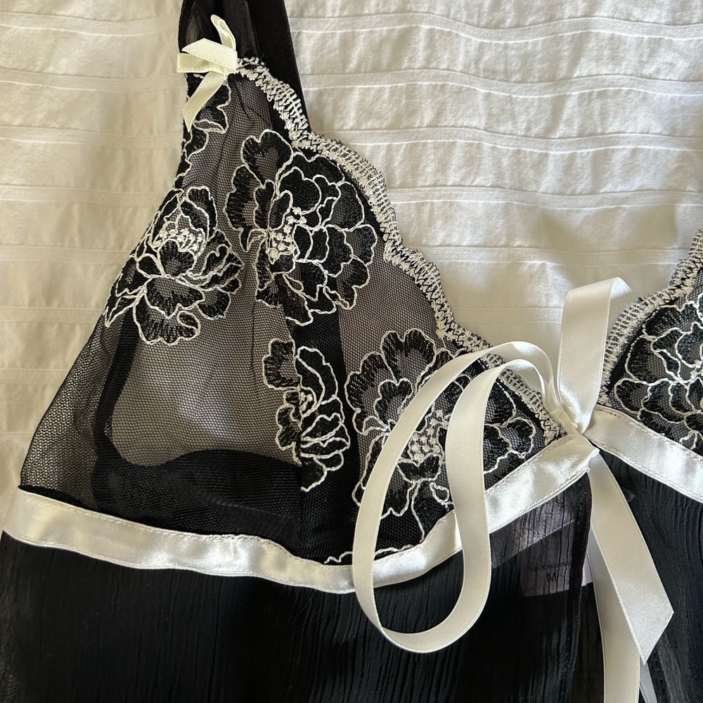 Victoria Secret top